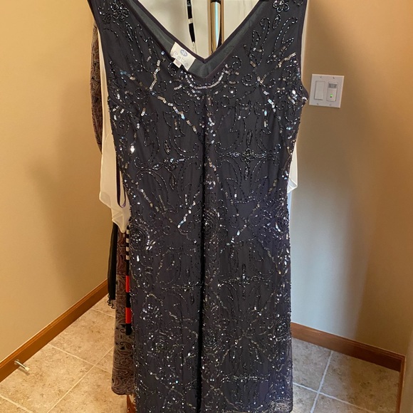 Women formal dress - Picture 4 of 5